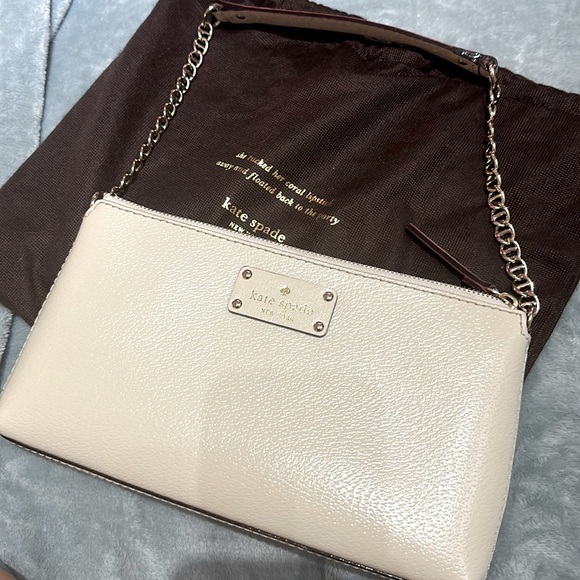 Great condition Kate spade bag off white eggshell color - Picture 1 of 3